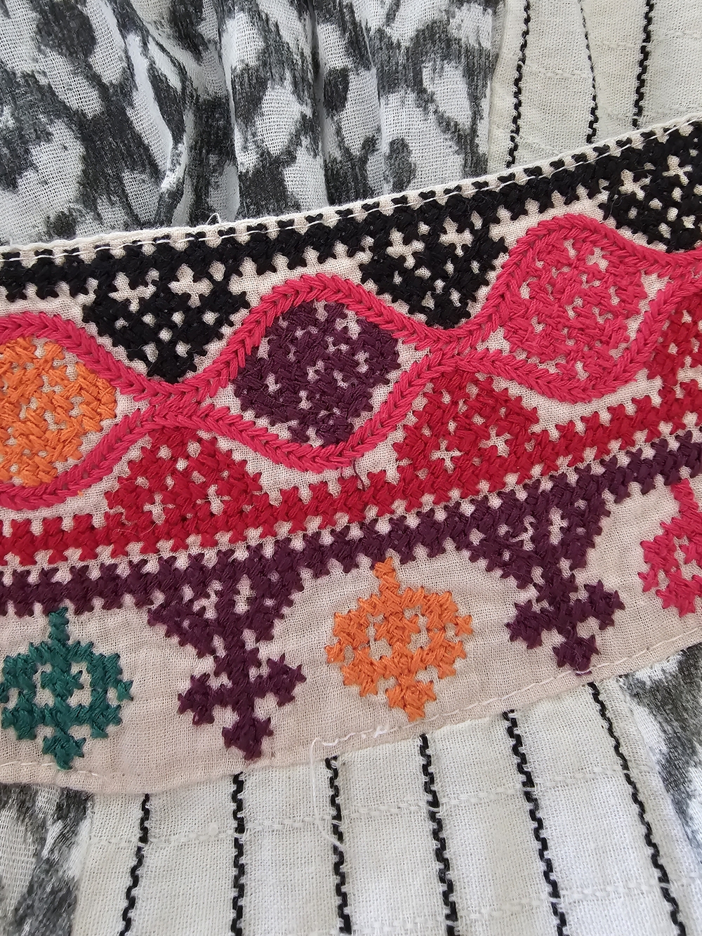 Boho Maxi Skirt with Embroidered Pink Waistband - White & Black Pattern - Picture 12 of 16